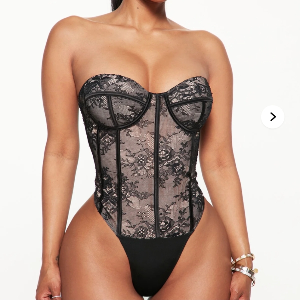 Fashion Nova Woke Up In Paris Lace Corset - Black Size XS